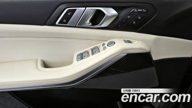 BMW X7 2025 — Photo 15/34