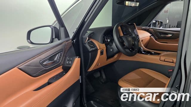 Toyota Alphard 2025 — Фото 10/20