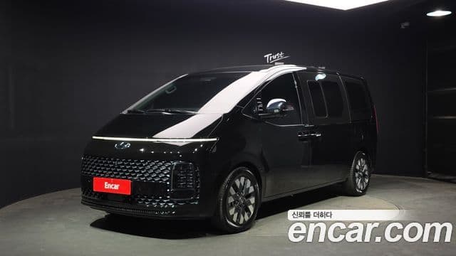 Hyundai Staria 2023 — ფოტო 1/20