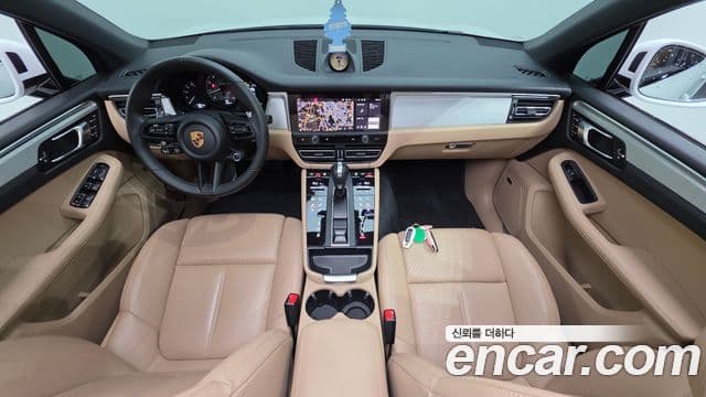 Porsche Macan 2023 — Şəkil 7/20
