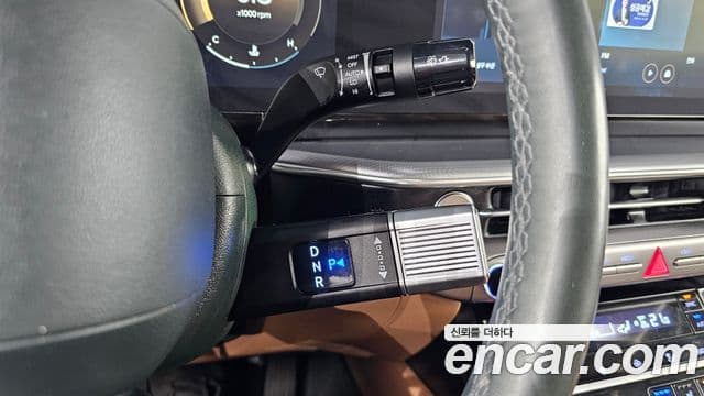 Hyundai Grandeur 2023 — ფოტო 9/20