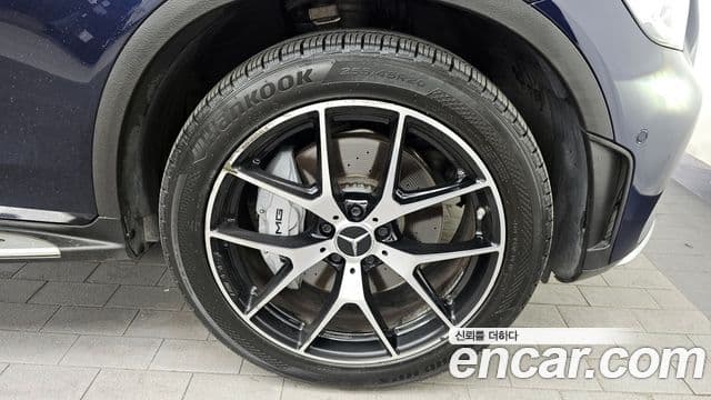 Mercedes-Benz GLC-Class 2020 — Photo 3/35
