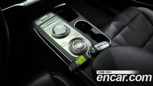 Genesis GV70 2022 — ფოტო 9/20