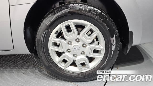 Hyundai Staria 2023 — Photo 7/31