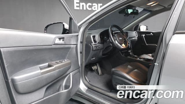 Kia Sportage The Bold 2021 — ფოტო 10/20