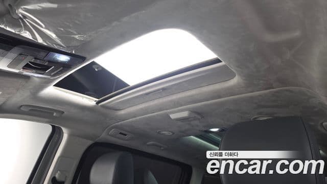Hyundai Staria 2023 — Şəkil 16/20