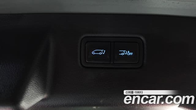 Hyundai Staria 2023 — фото 17 из 20