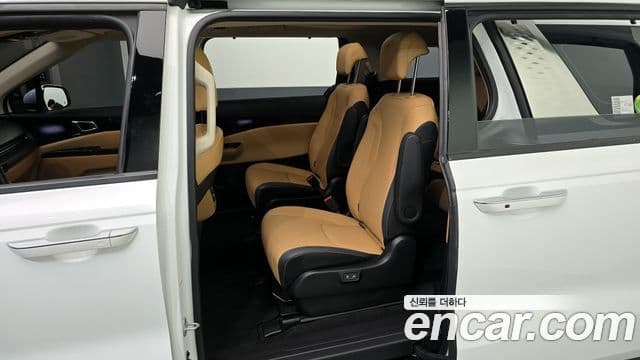 Kia Carnival 2022 — Фото 11/20