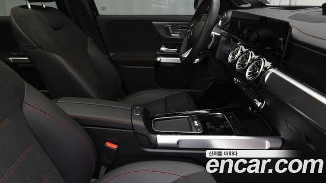 Mercedes-Benz EQB 2024 — ფოტო 10/20