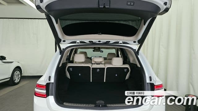 Genesis GV80 2020 — ფოტო 19/20