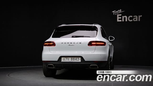 Porsche Macan 2018 — фото 3 из 20