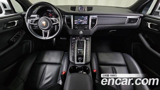 Porsche Macan 2018 — фото 9 из 20