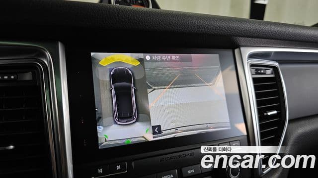 Porsche Macan 2018 — фото 14 из 20