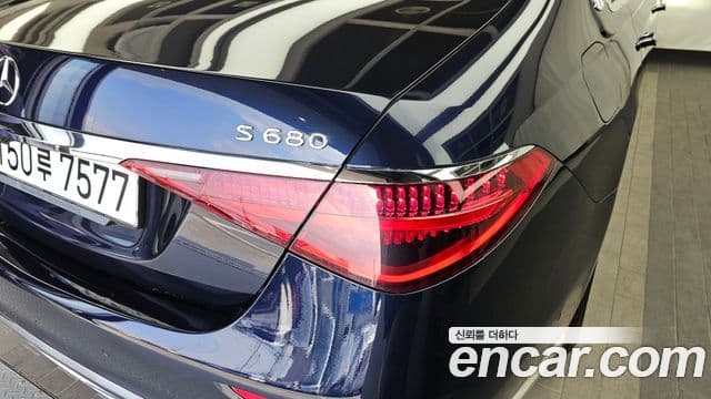 Mercedes-Benz S-Class 2022 — Photo 12/34