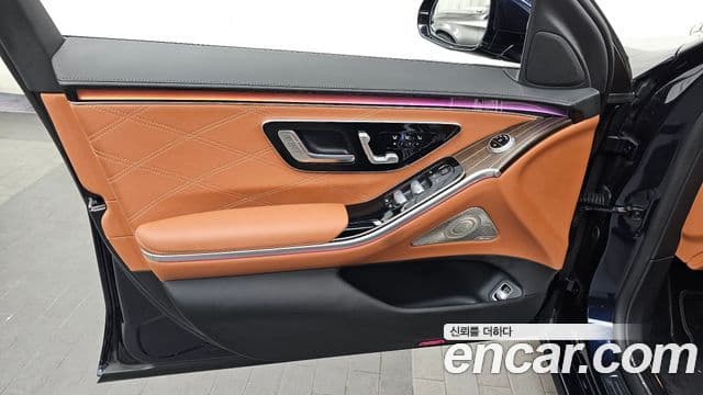 Mercedes-Benz S-Class 2022 — Photo 28/34