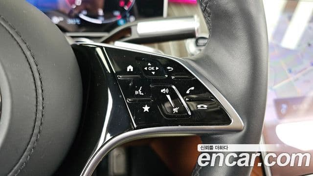 Mercedes-Benz S-Class 2022 — Photo 27/34