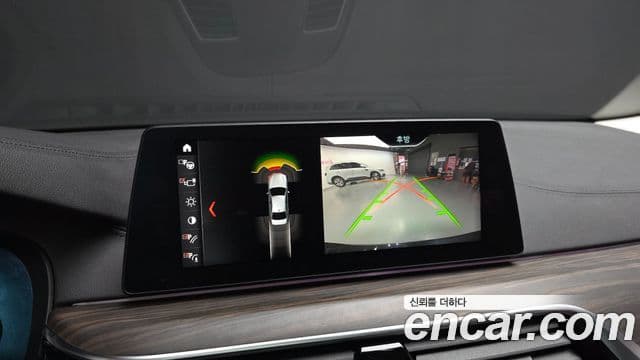 BMW 5 Series 2018 — ფოტო 16/20