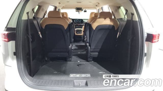 Kia Carnival 2021 — Şəkil 19/20