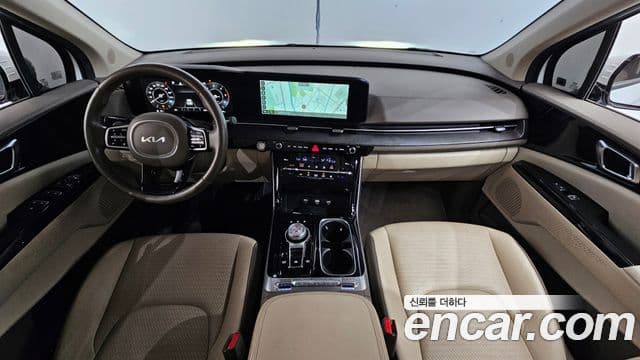 Kia Carnival 2021 — фото 7 из 20
