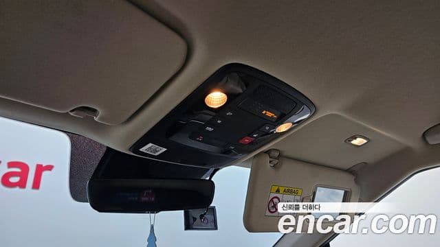 Kia Carnival 2021 — фото 15 из 20