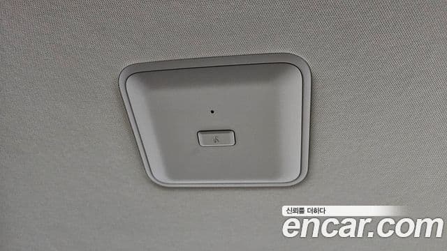 Kia Carnival 2021 — фото 16 из 20