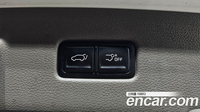 Kia Carnival 2021 — фото 18 из 20