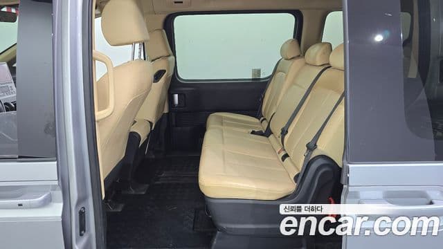 Hyundai Staria 2023 — ფოტო 11/20