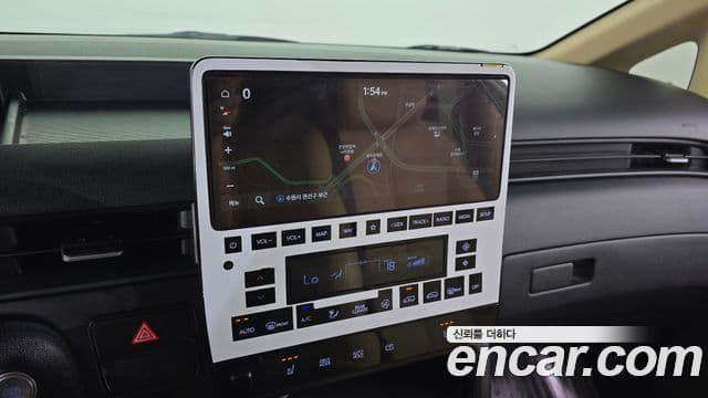 Hyundai Staria 2023 — ფოტო 12/20