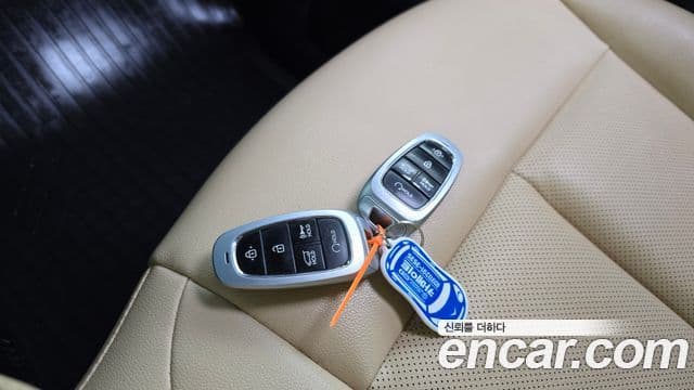Hyundai Staria 2023 — ფოტო 15/20