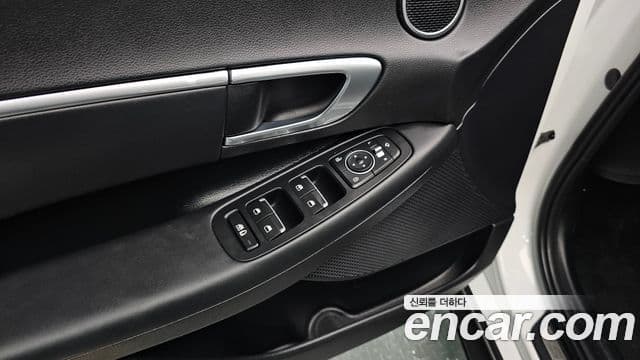Hyundai Sonata Hybrid 2020 — ფოტო 2/20