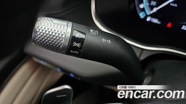 Genesis GV80 2023 — Photo 27/44