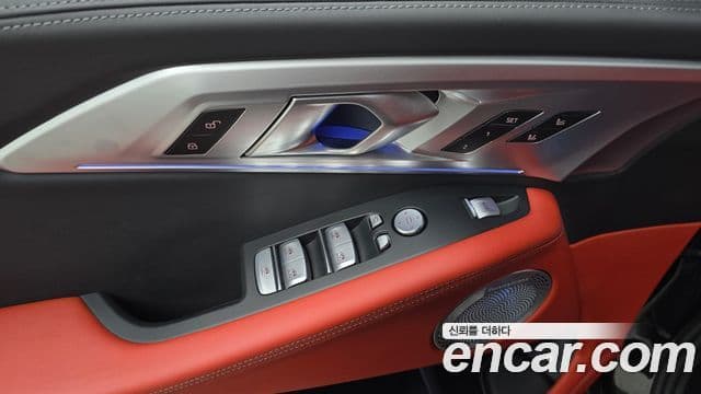 BMW XM 2024 — Photo 13/33