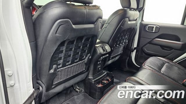 Jeep Wrangler 2021 — Şəkil 19/20