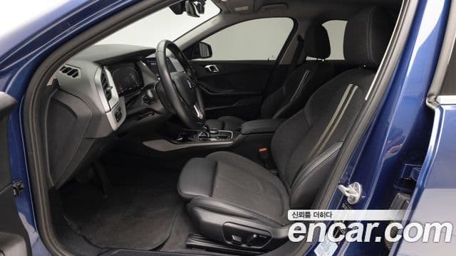 BMW 1 Series 2021 — ფოტო 8/20