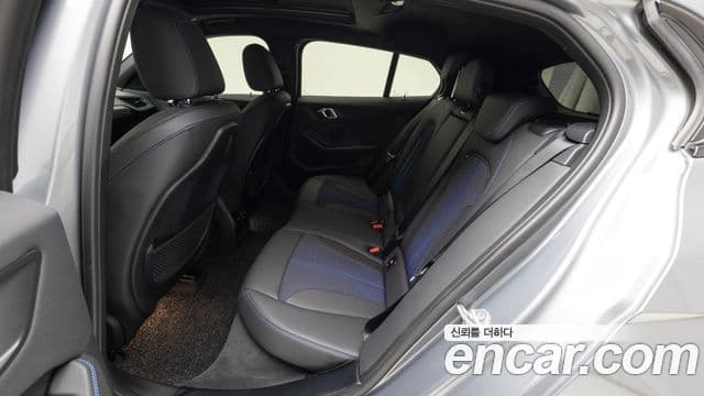 BMW 1 Series 2024 — фото 13 из 20