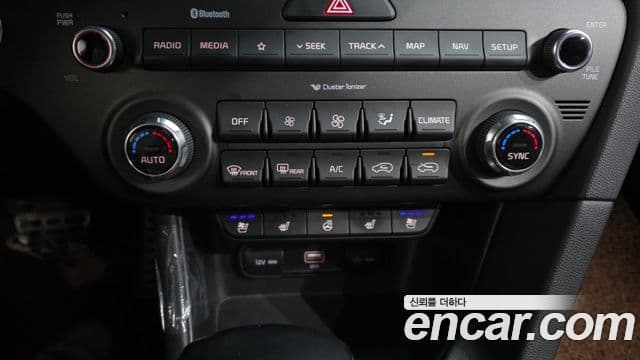 Kia Sportage The Bold 2021 — Фото 19/20