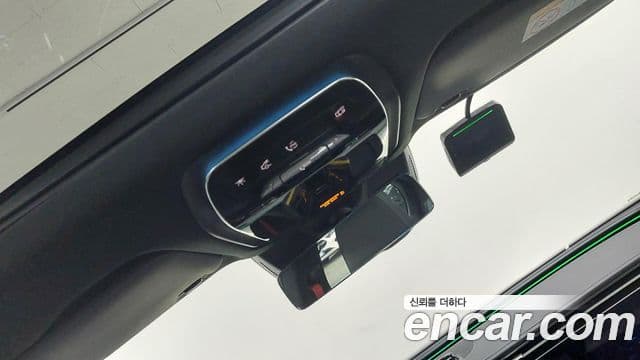 Mercedes-Benz E-Class 2025 — фото 16 из 20