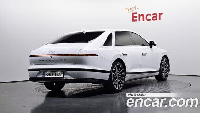 Hyundai Grandeur 2023 — ფოტო 2/20