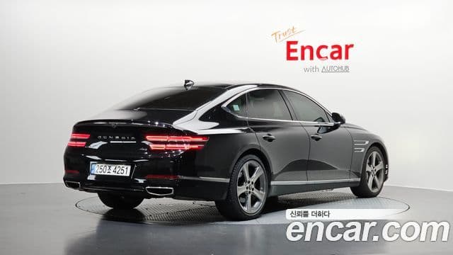Genesis Electrified G80 2021 — фото 2 из 20