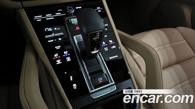 Porsche Cayenne 2023 — Şəkil 9/20