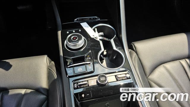 Kia K5 2023 — Şəkil 9/20