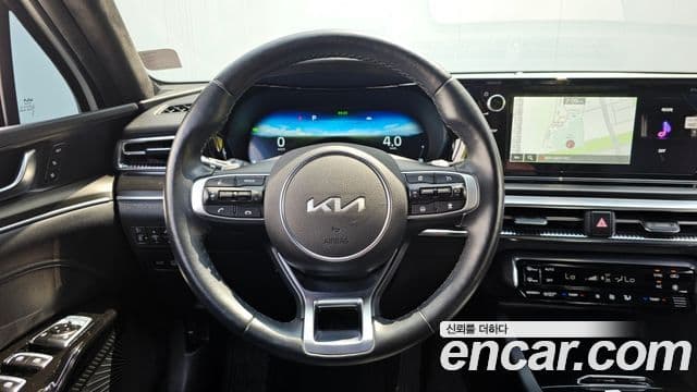 Kia K5 2023 — Şəkil 14/20