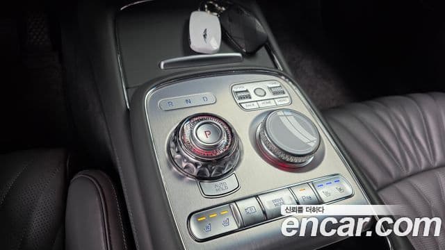 Genesis G90 2022 — Şəkil 9/20