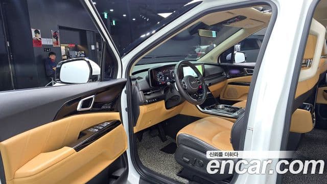Kia Carnival 2022 — ფოტო 10/20