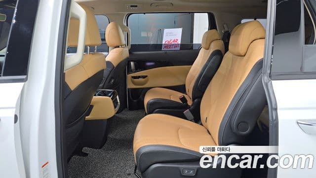 Kia Carnival 2022 — ფოტო 12/20