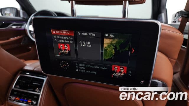 BMW 7 Series 2018 — фото 19 из 20