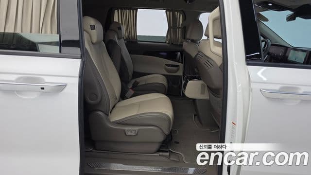 Kia Carnival 2022 — ფოტო 12/20