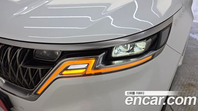 Kia Carnival 2022 — Photo 12/32