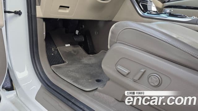 Kia Carnival 2022 — Photo 13/32