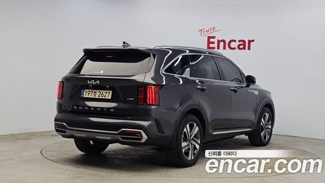 Kia Sorento 2022 — Фото 2/20